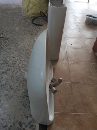Lavabo de baño de porcelana