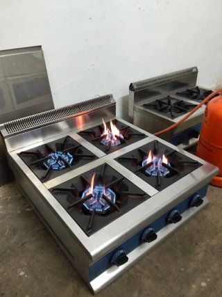 Cocina de gas butano 4 fuegos industrial