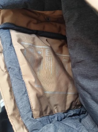 Parka con capucha beige y marrón