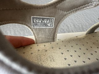 Zapatos niña Geox talla 34