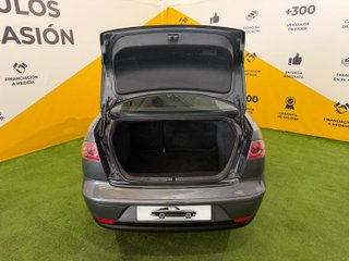 SEAT CORDOBA 1.4 i 85 CV TAN SOLO 88.000 KM