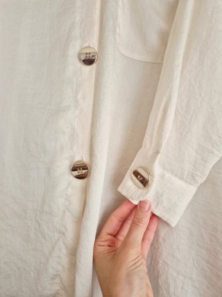 Blusón fluido Botones Dorados ZARA WOMAN Talla S