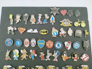 PINS DE PERSONAJES DE COMICS FAMOSOS Y OTRO VARIOS