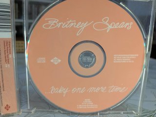 CD SINGLE  Britney Spears ...Baby One More Time