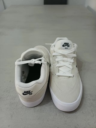 Zapatillas Nike SB Malor Beige/Blanco