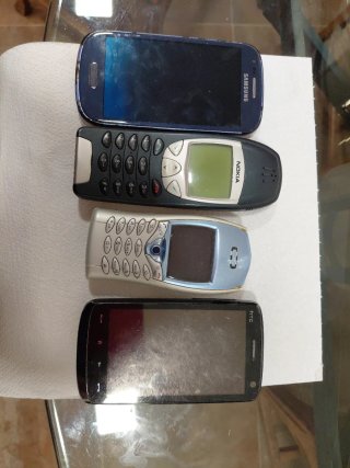 Lote 4 Móviles HTC, Nokia, Samsung