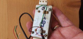 Pastilla Humbucker de Fender Blanca