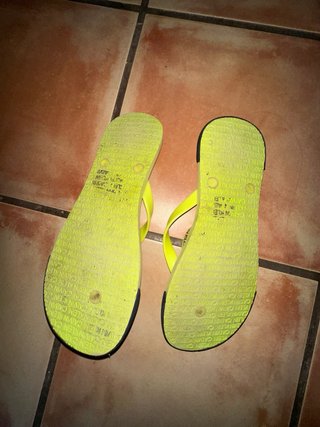 Chanclas Calvin Klein Amarillas