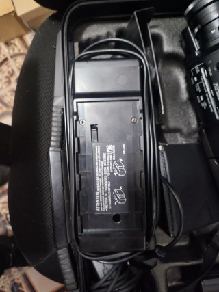 Videocámara Panasonic MC10 con accesorios