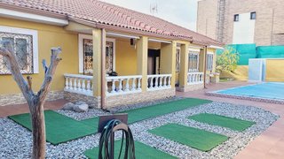Chalet en venta en Rejas en Madrid