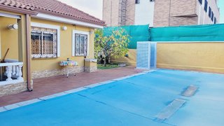 Chalet en venta en Rejas en Madrid