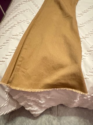 Pantalones campana beige con botones