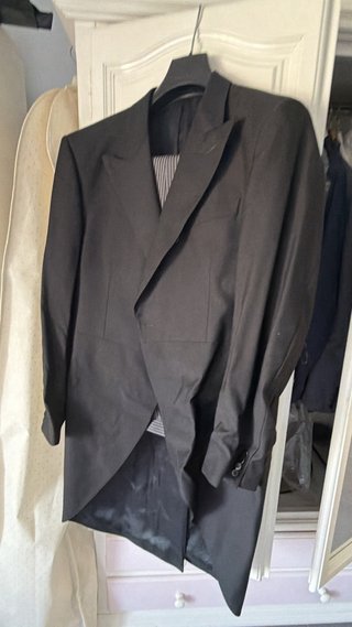 Traje de novio negro