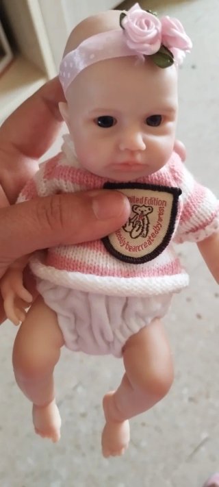 Muñeca de silicona realista