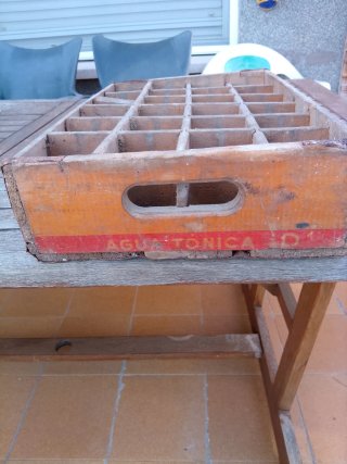 Caja Refrescos Antigua Sandaru