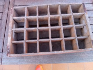 Caja Refrescos Antigua Sandaru