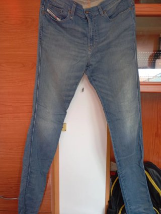 Pantalón vaquero Diesel azul