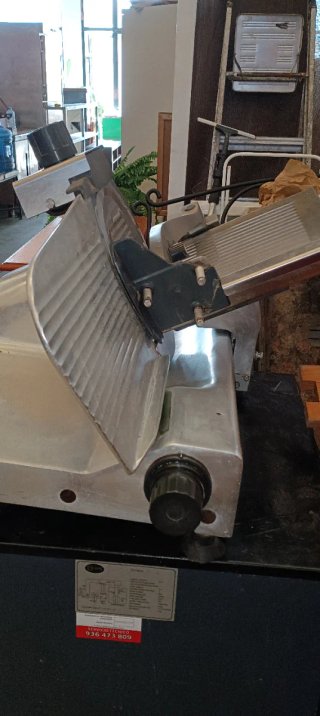 Máquina Cortafiambres Profesional