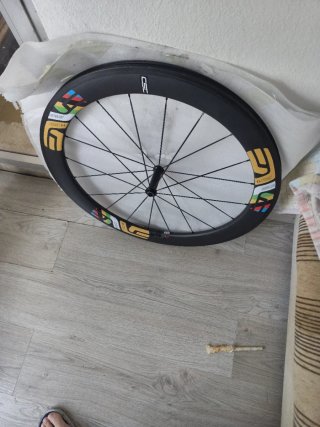 Ruedas carbono perfil 60 GSC se vende como están