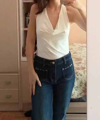 Top halter blanco escote drapeado