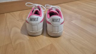 Zapatillas Nike Blancas y Rosas