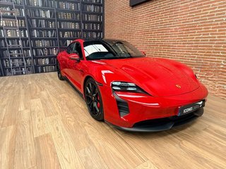 Porsche Taycan GTS