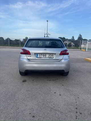 Peugeot 308 2015