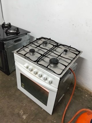 Cocina gas butano horno eléctrico