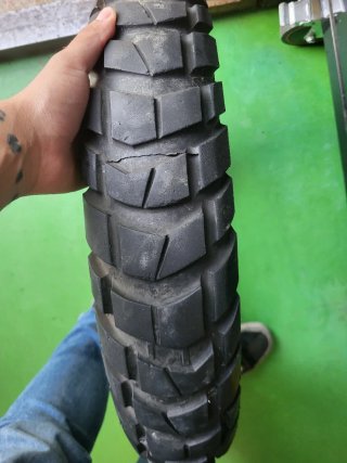 Neumático Metzeler Karoo 3 120/70 R19