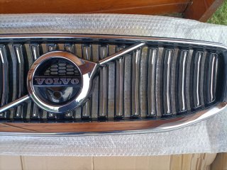 Parrilla Volvo V60/S60 Cromada  acabado inscriptio
