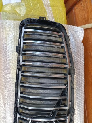 Parrilla Volvo V60/S60 Cromada  acabado inscriptio