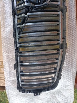 Parrilla Volvo V60/S60 Cromada  acabado inscriptio
