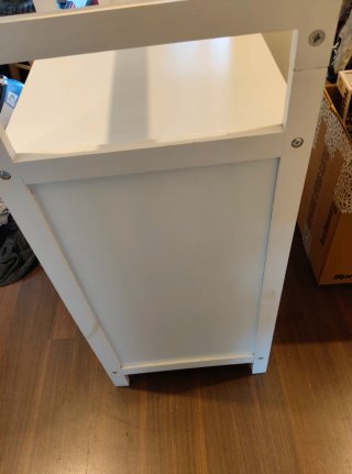 Estantería blanca con almacenaje