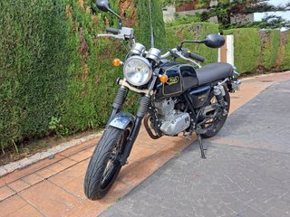 Mash 125 Negra