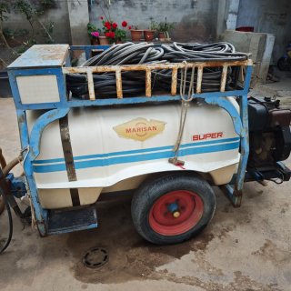 Pulverizador agrícola con remolque