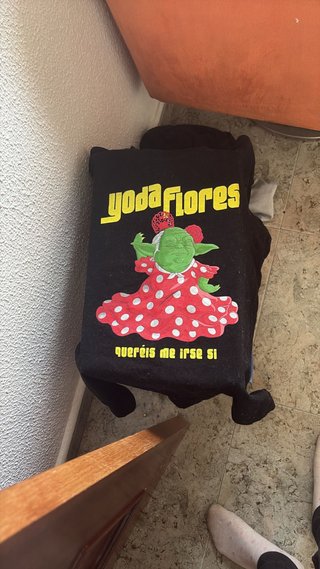 Camiseta Yoda Flores