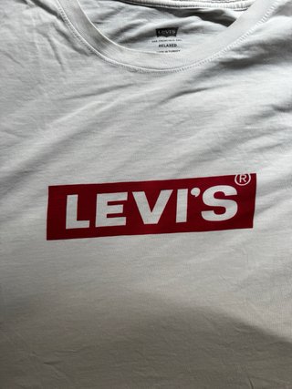 Camiseta Levi's Blanca Manga Larga