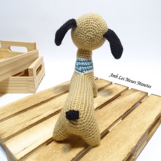 Quiz el Perrito Salchicha. Amigurumi hecho a mano.