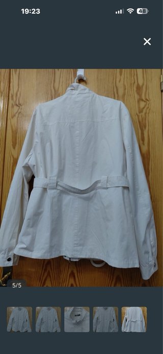 Parka impermeable blanca