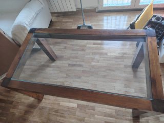 Mesa de comedor de madera maciza con cristal