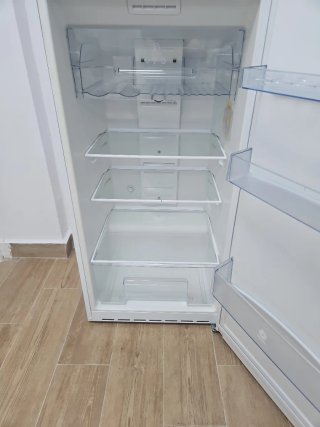 Nevera blanca de dos puertas