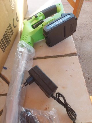Cortafilos ADM a batería