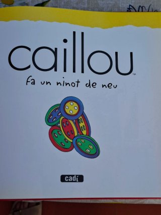 Lote 4 libros (caillou en catalán) tapa dura