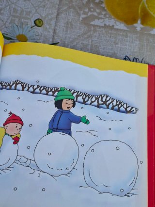 Lote 4 libros (caillou en catalán) tapa dura