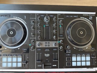 Hercules DJControl Inpulse 500 + Caja