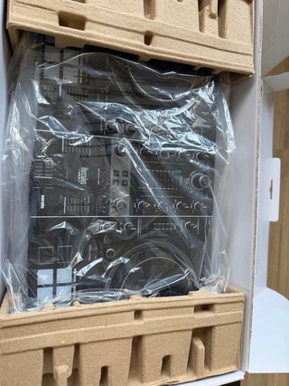 Hercules DJControl Inpulse 500 + Caja