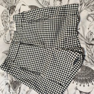 Falda pantalón cuadros blanco y negro