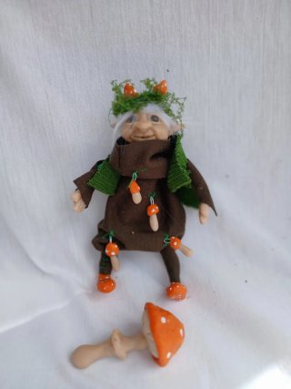 Duende elemental  con setas