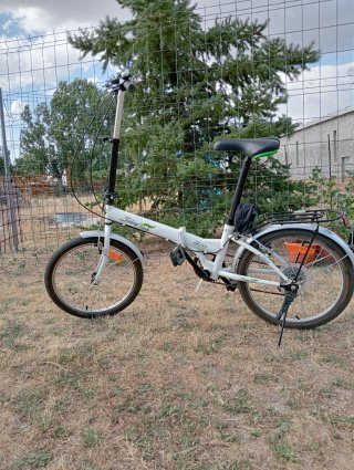 Bicicleta plegable blanca