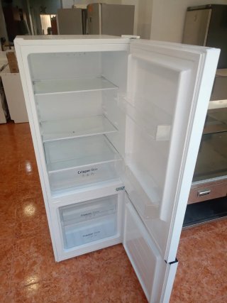 Nevera pequeña combi blanca